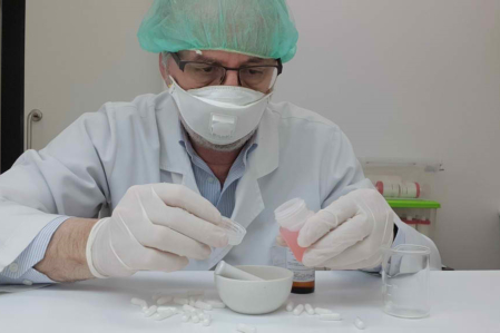Discover the Perks of Pharmacy Compounding Services